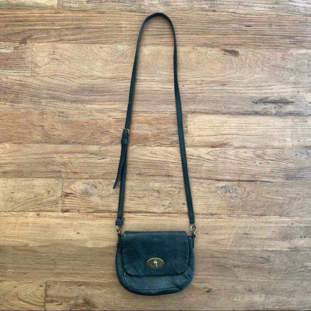 VINTAGE • ROOTS • Black Leather Crossbody Purse